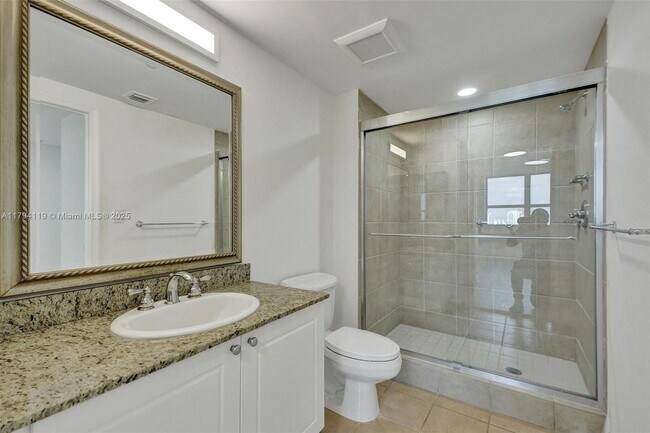 Building Photo - 19501 W Country Club Dr
