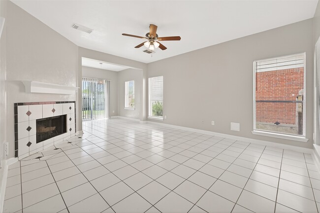 Building Photo - 4018 Timber Corner