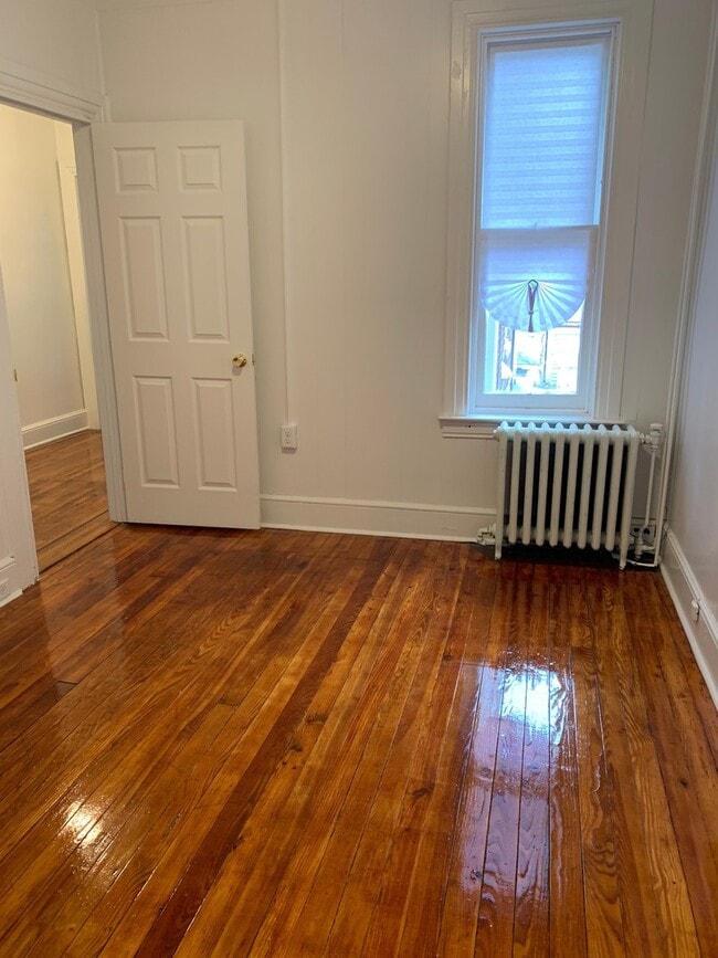 Building Photo - Fully Renovated Spacious 4 Bedroom 1.5 Bath House, Garage-York City SD