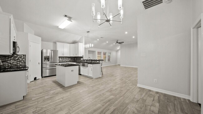 Building Photo - 15218 Arnold