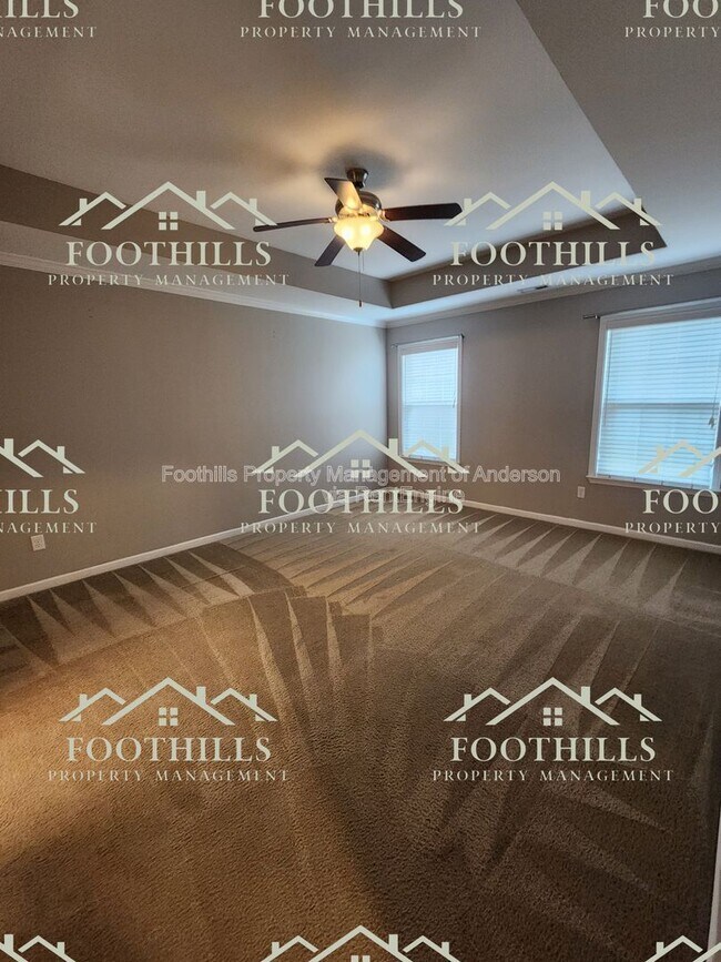 Building Photo - 1027 Whirlaway Cir