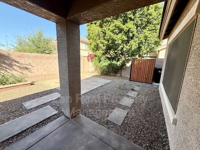 Building Photo - 3870 S Laurel Way