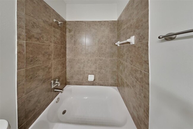 Building Photo - 21414 Mission Falls Dr