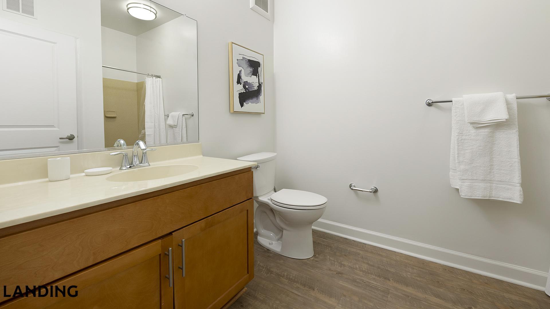 Building Photo - 909 Mansion Dr