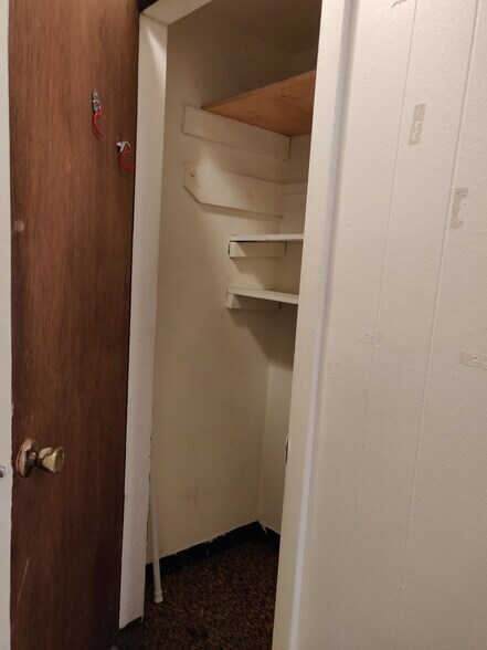 Building Photo - 40 Joy St