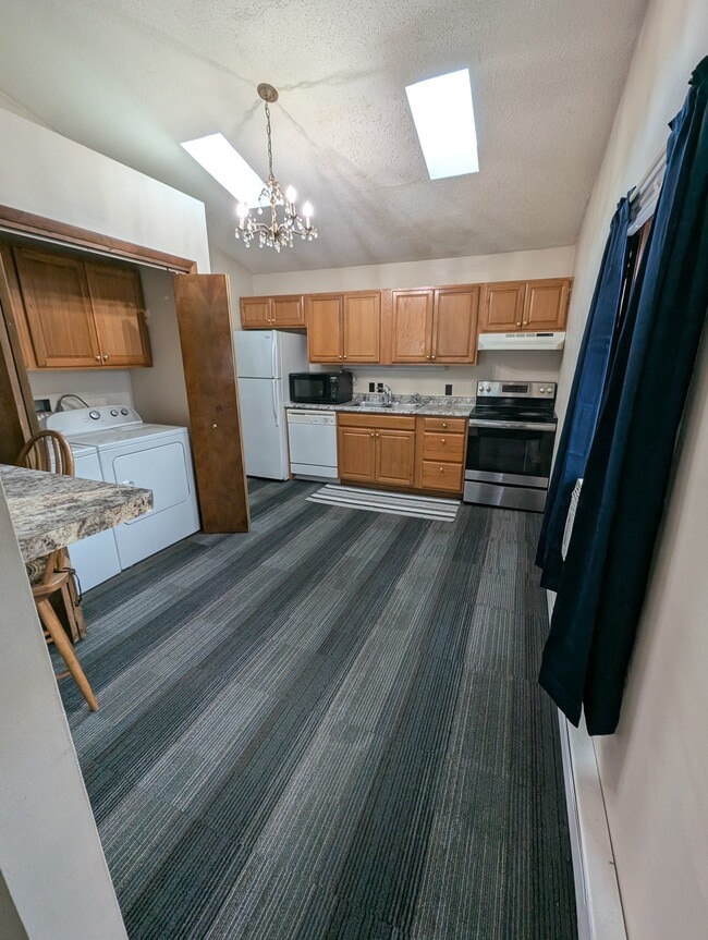 Kitchen - 135 Midland Ave