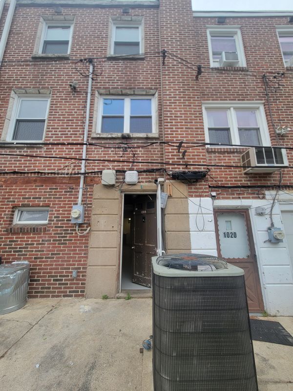 Building Photo - 1022 Windsor Rd