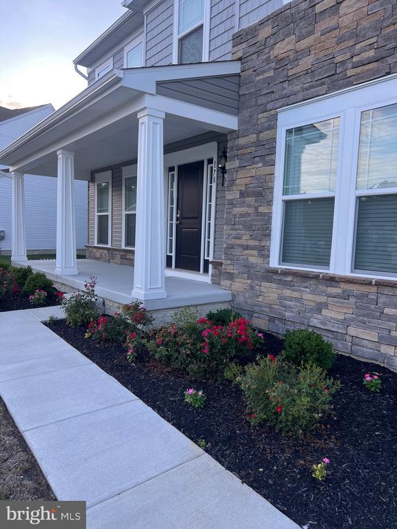 Building Photo - 178 N Regulator Dr