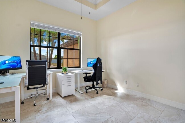 Building Photo - 1627 SW 14th St