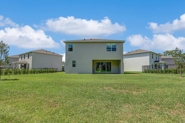 Building Photo - 7141 SE Park Dr