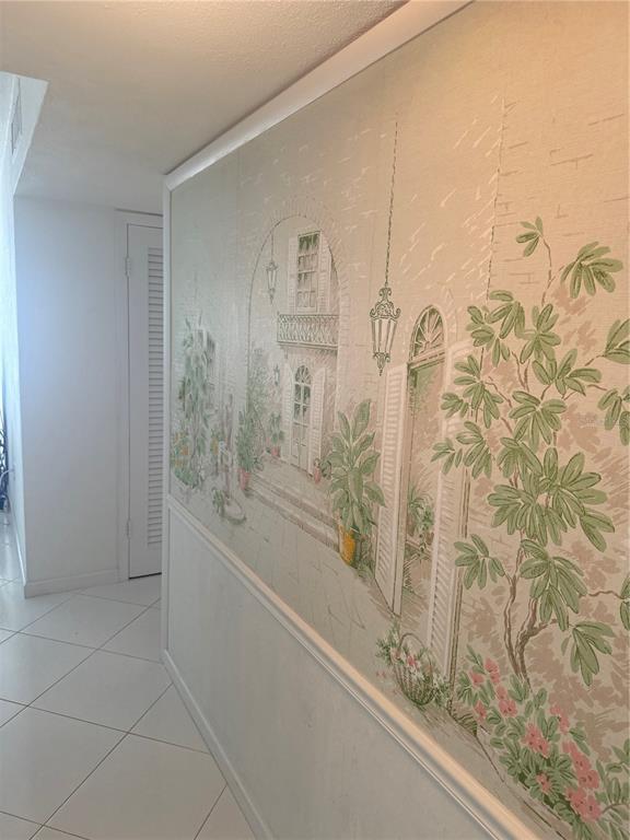 Building Photo - 775 John Ringling Blvd