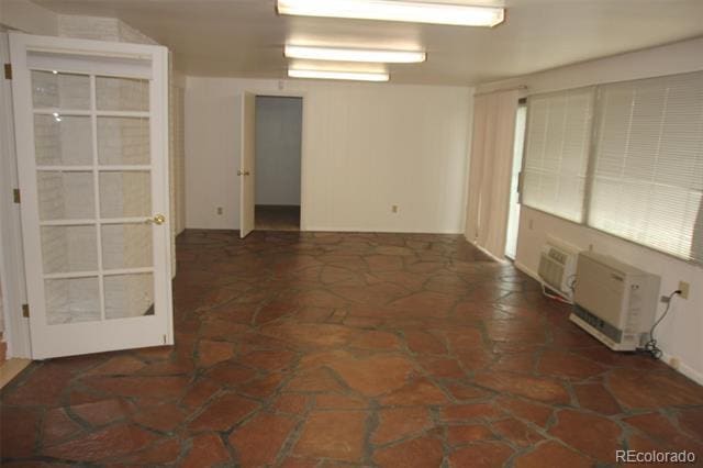 Building Photo - 33 Skyline Dr