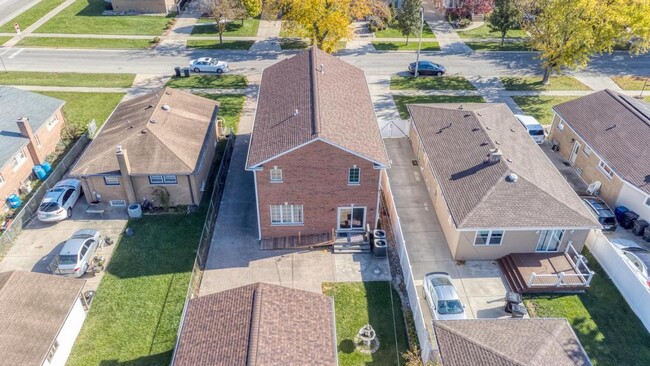 Building Photo - 4544 N Oriole Ave