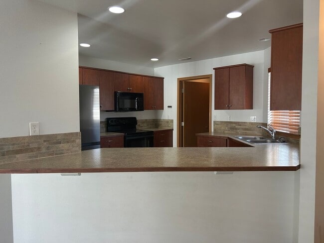 Building Photo - 1586 Meriwether Ave