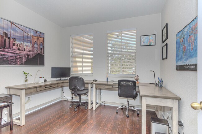 Building Photo - 2320 Shoma Ln