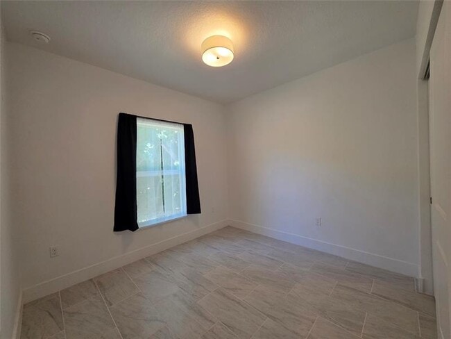 Building Photo - 3442 NW 36th Ave