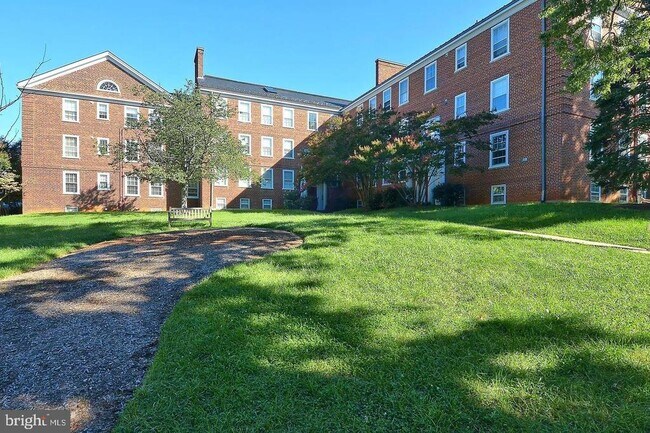 Building Photo - 3881 Newark St NW