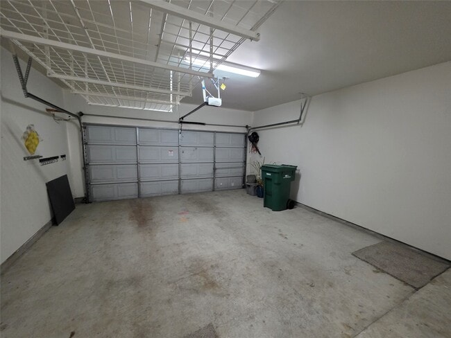 Building Photo - 94 N Burberry Park