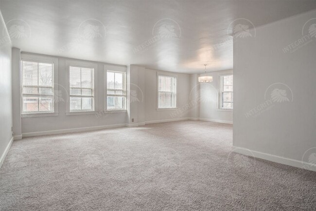 Building Photo - 229 Ward Pkwy