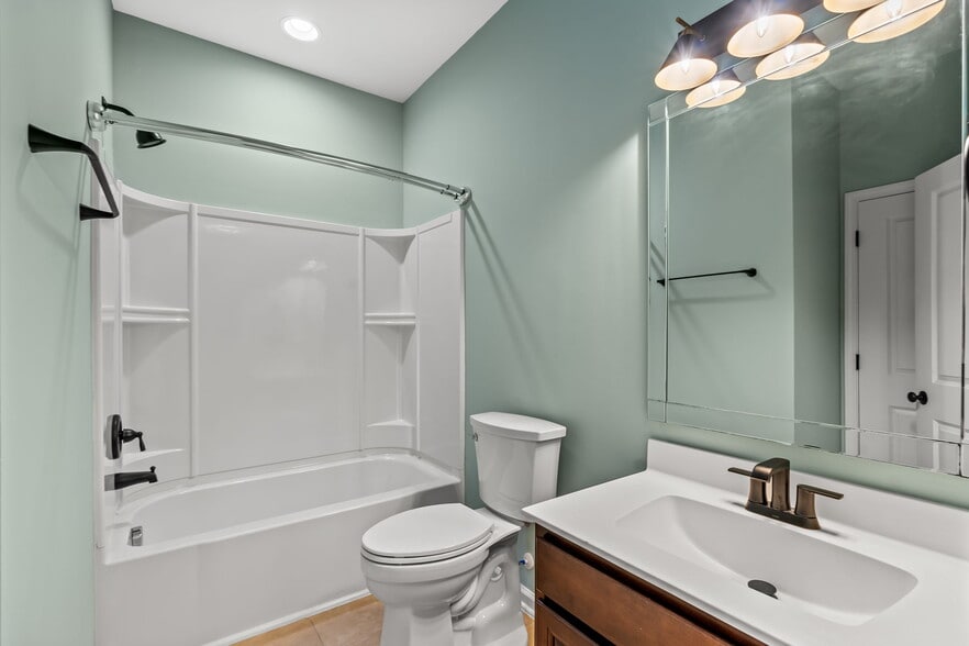 Second Bathroom - 257 Castle Dr