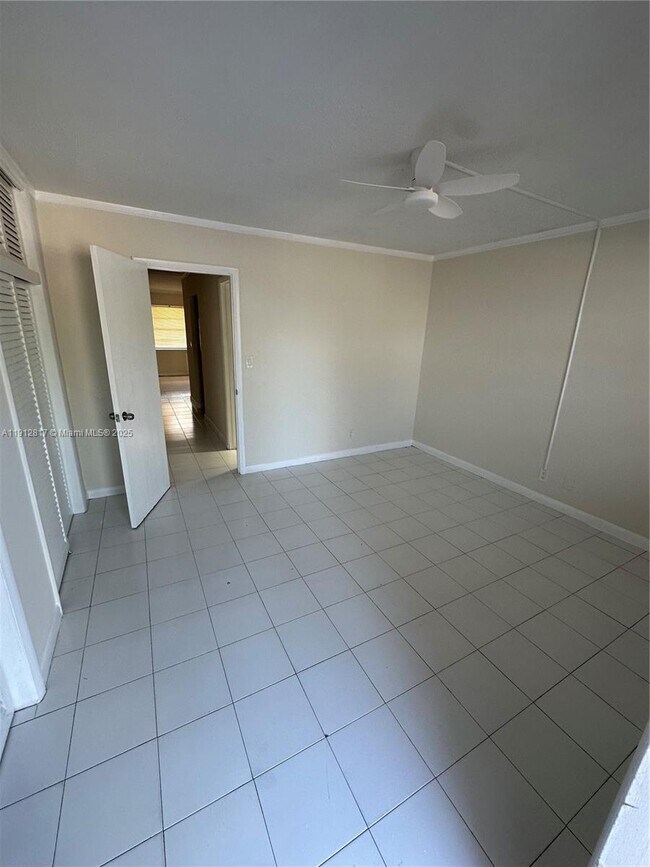 Building Photo - 2918 Funston St