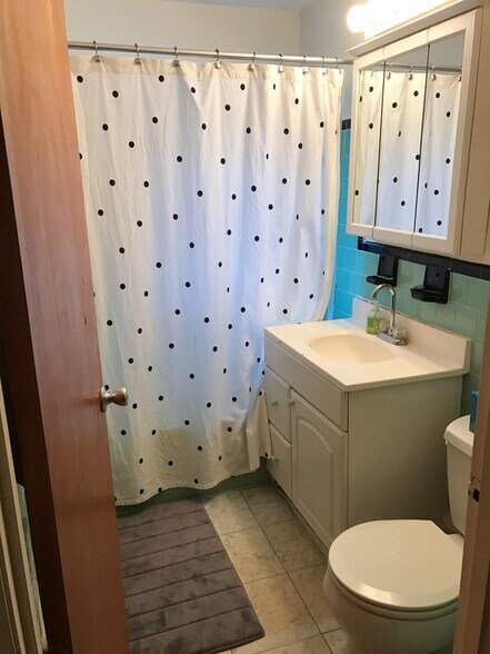 Building Photo - 79 Chestnut St