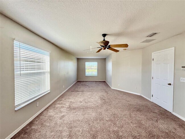 Building Photo - 11161 Creek Haven Dr