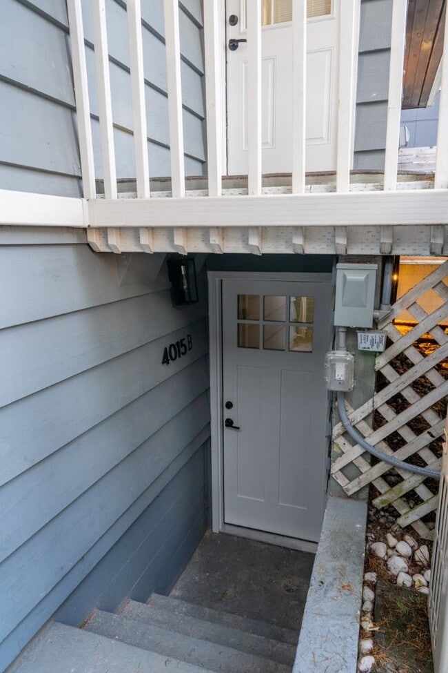 Building Photo - 4015 SW Thistle St