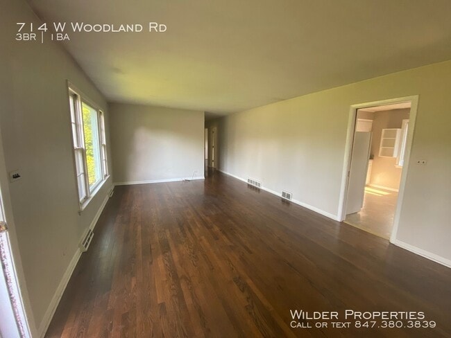 Building Photo - 714 W Woodland Rd