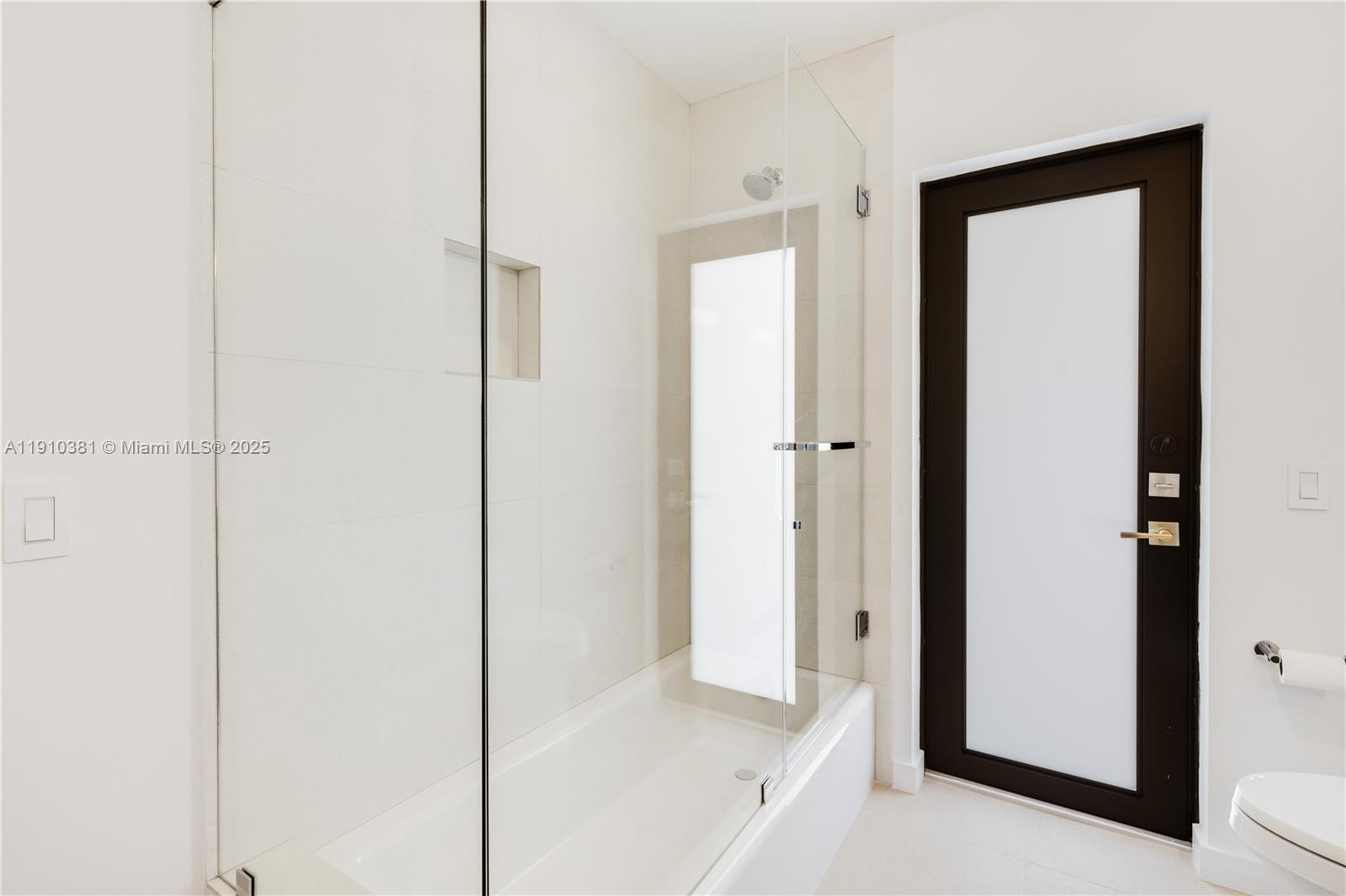 Building Photo - 8000 SW 139th Ter