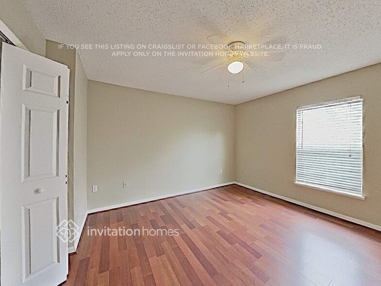 Building Photo - 1701 Alhambra Crest Dr