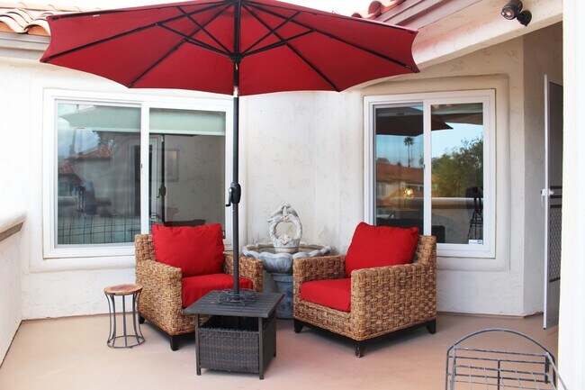 Building Photo - 660 Vista Lago Cir N