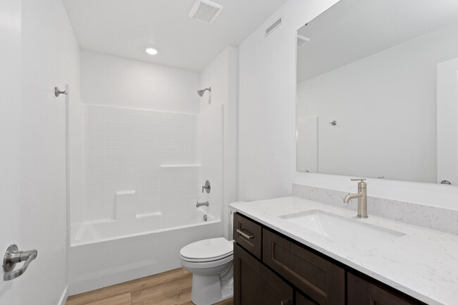 Building Photo - 6658 W Aileron St