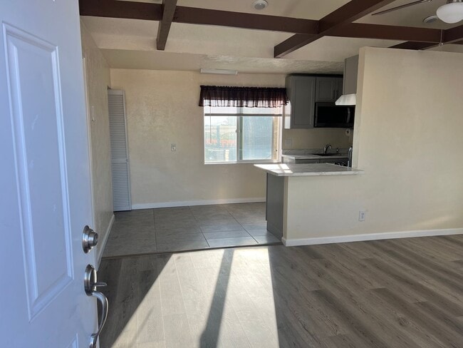 Building Photo - Delta Living