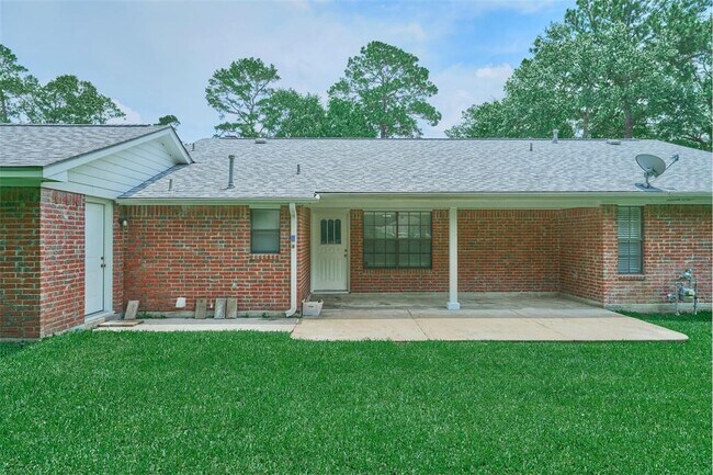 Building Photo - 26611 Oak Hill Dr