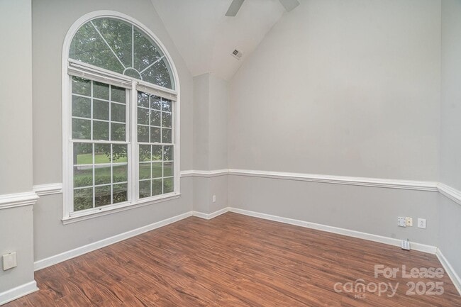 Building Photo - 10010 Gladwick Ct
