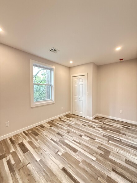 Building Photo - 182 Belmont Ave
