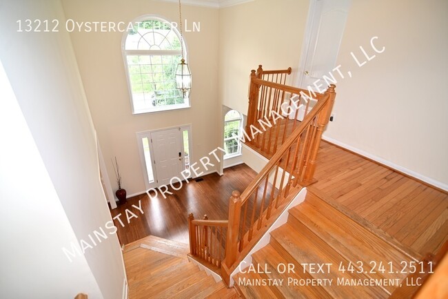 Building Photo - Immaculate 5 Bedroom SFH W/ Private Deck &...