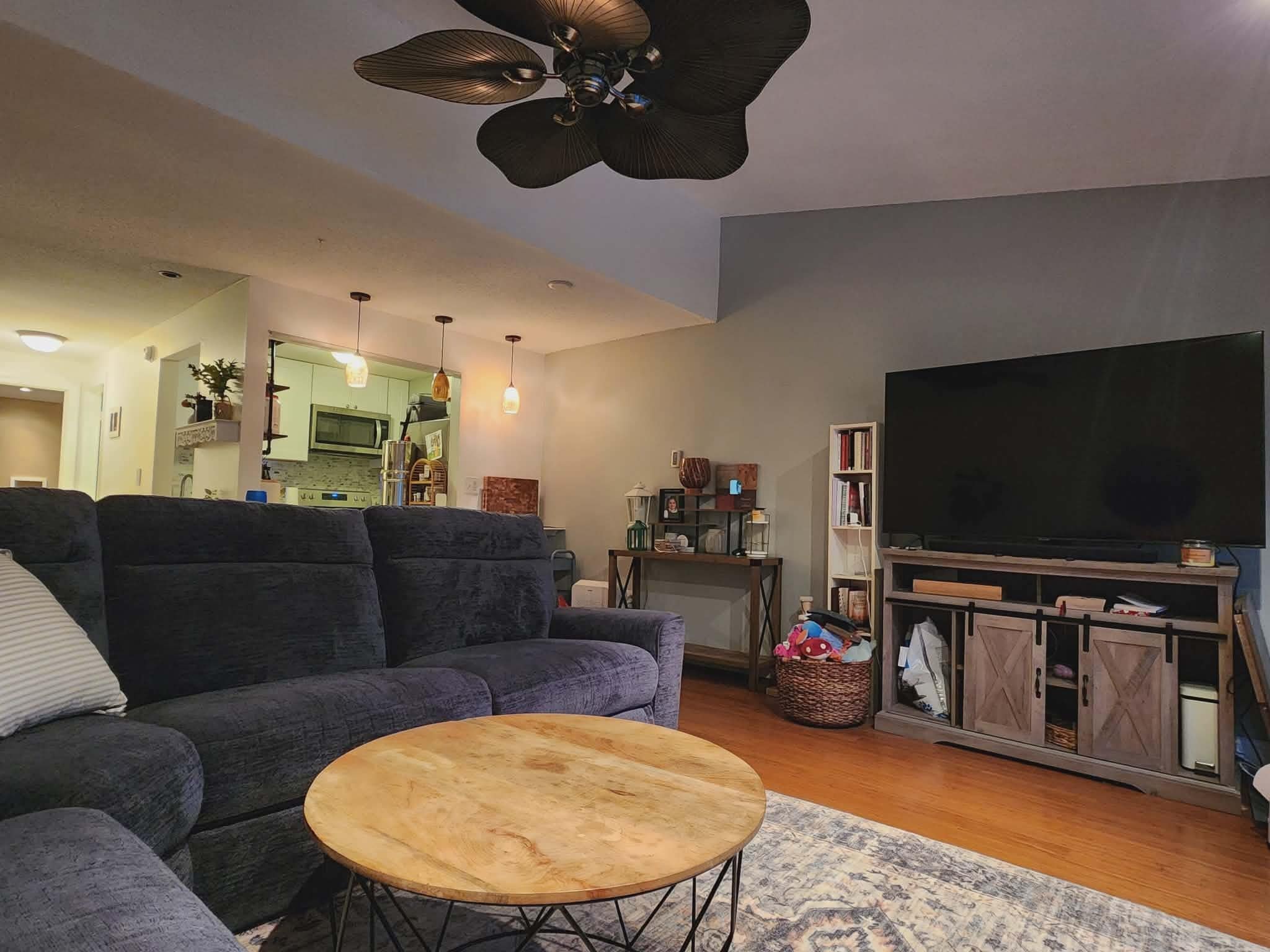 Building Photo - 220 Main St