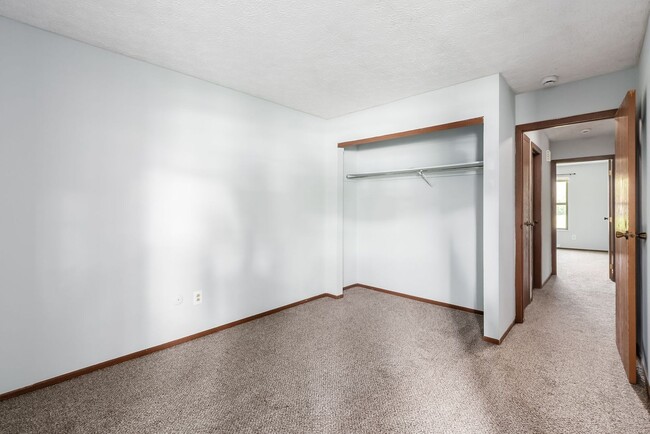 Building Photo - 3862-3864 Petzinger Road