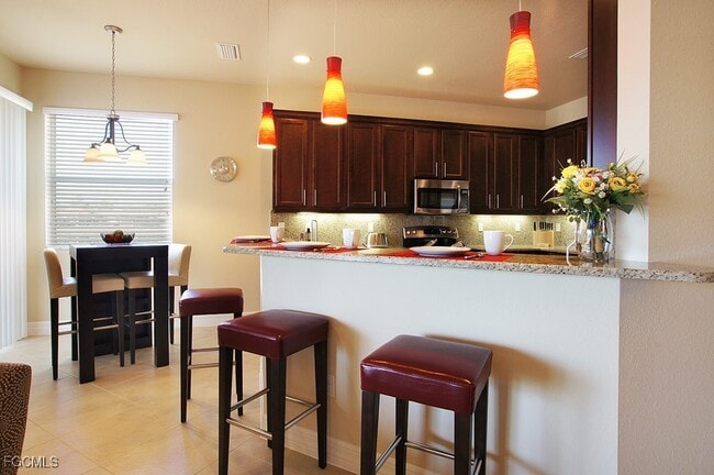 Building Photo - 10095 Mimosa Silk Dr