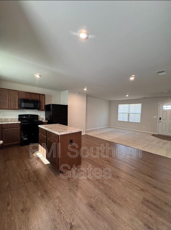 Building Photo - 926 Shakespeare Dr