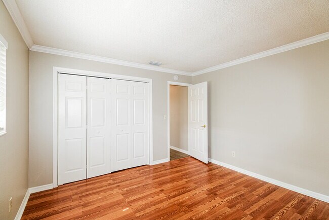 Building Photo - 9132 Hawkins Ct