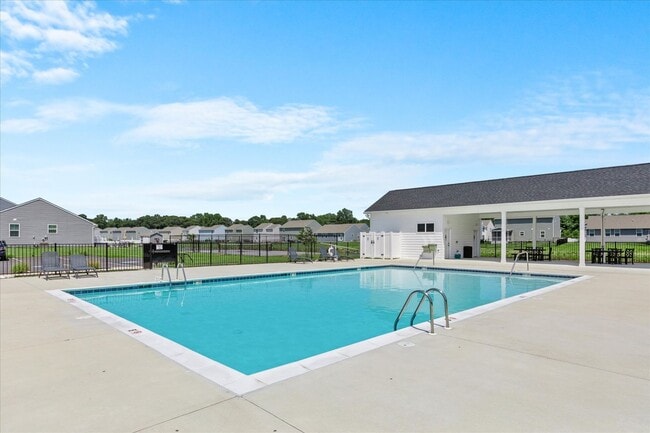 Building Photo - Welcome to your new home in beautiful Lewe...