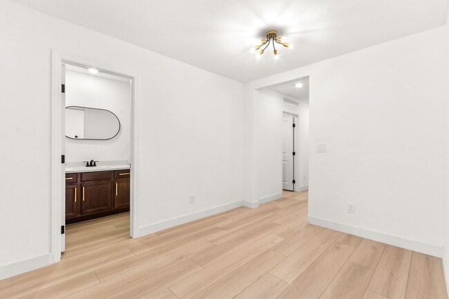 Building Photo - 5606 Spring Trellis St