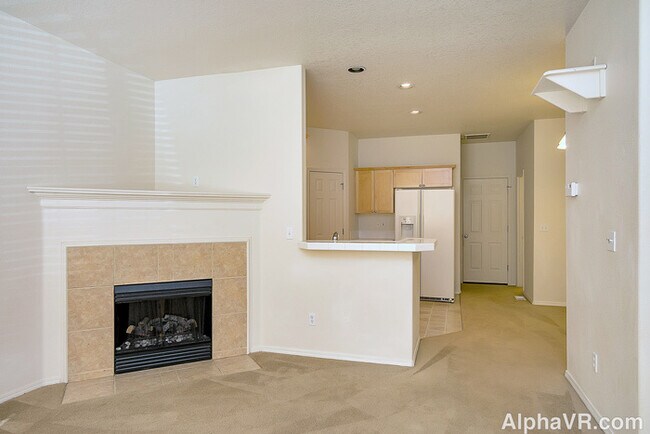Building Photo - 17241 SW Pleasanton Ln