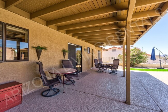 Building Photo - FURNISHED AVAILABLE LONG TERM