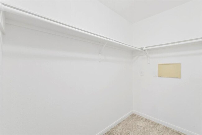 Building Photo - 16013 Sweetwater Fields Ln