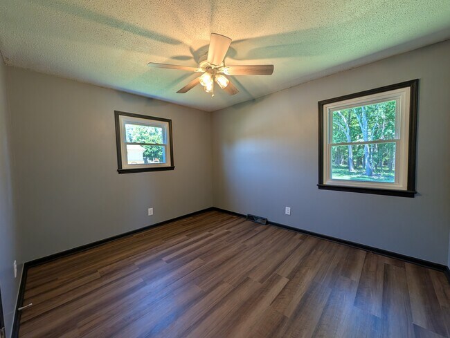 Building Photo - 507 J C Dellinger Rd