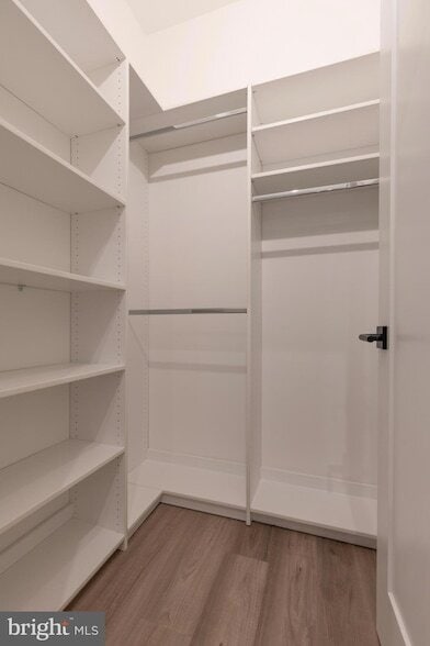 Building Photo - 1421-23-1423 E Columbia Ave